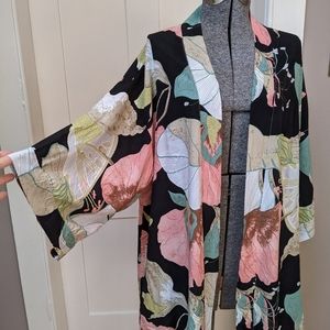 Dark floral kimono viscose robe